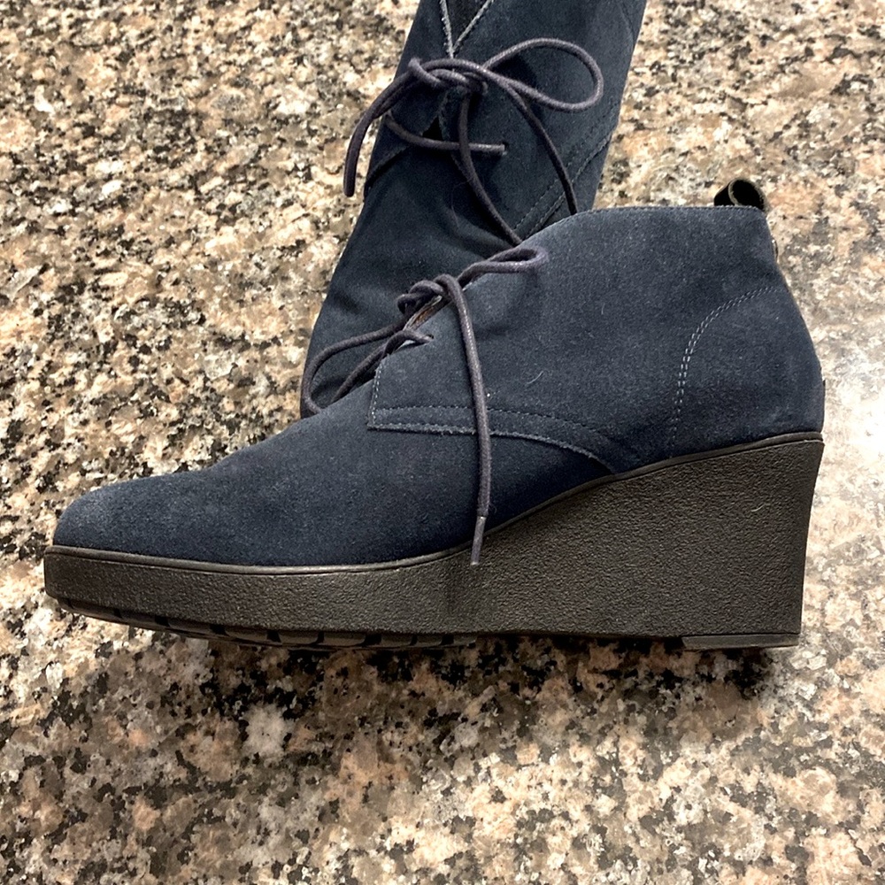 Donald Pliner blue suede booties women’s 
Size 8.5